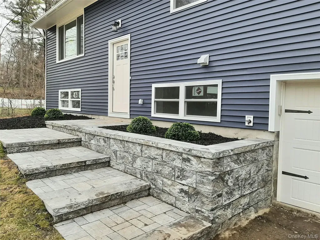 38 Pine Woods Road Hyde Park NY 12538