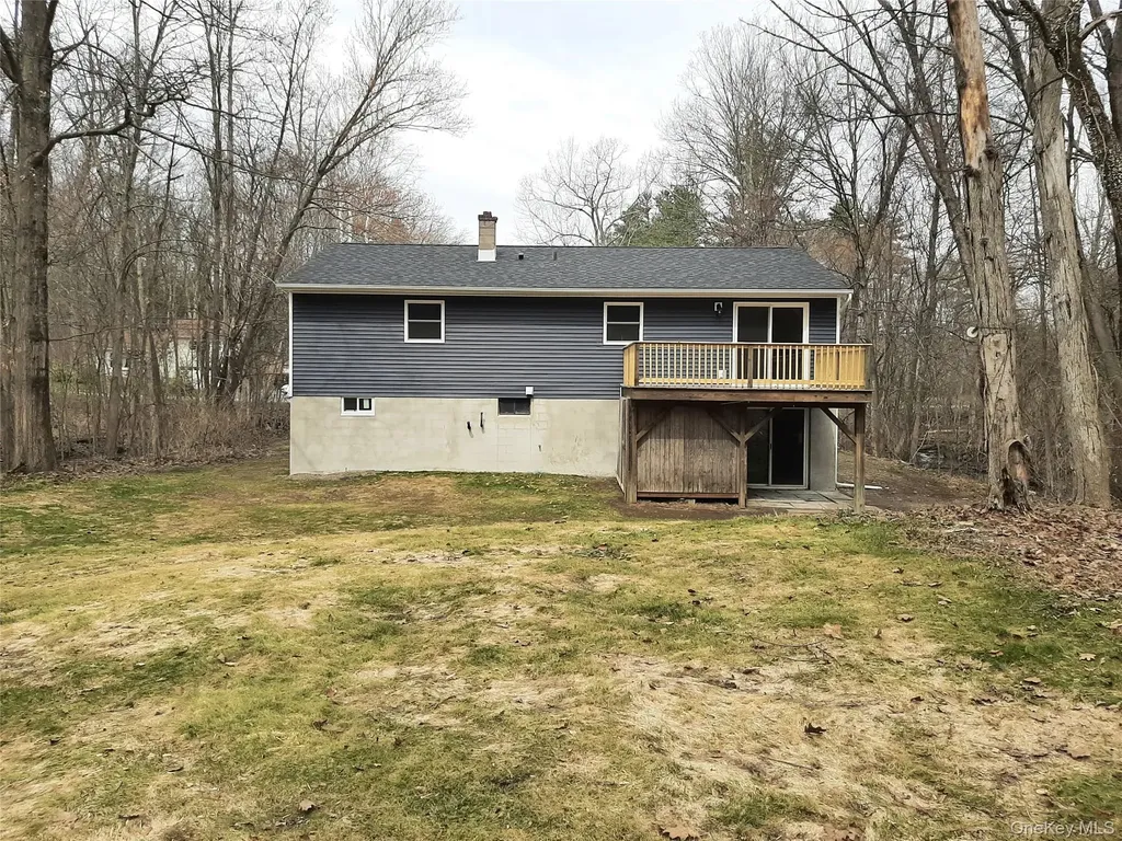 38 Pine Woods Road Hyde Park NY 12538