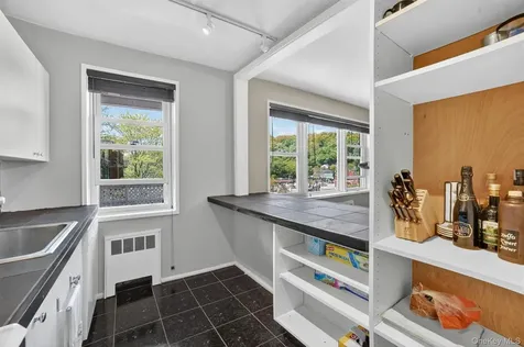 30 E Hartsdale Avenue Hartsdale NY 10530