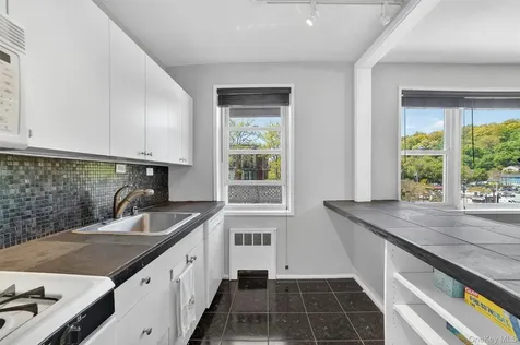 30 E Hartsdale Avenue Hartsdale NY 10530