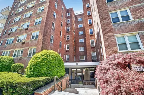 30 E Hartsdale Avenue Hartsdale NY 10530