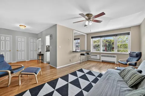 30 E Hartsdale Avenue Hartsdale NY 10530