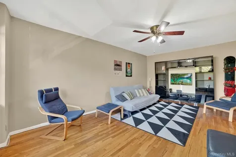 30 E Hartsdale Avenue Hartsdale NY 10530