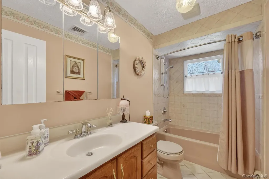 73 Colonel Enoch Drive Carmel NY 10512