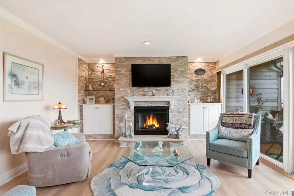 605 Fox Hill Drive Baiting Hollow NY 11933