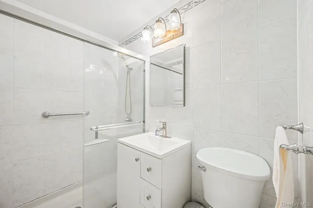 166-25 Powells Cove Boulevard Beechhurst NY 11357