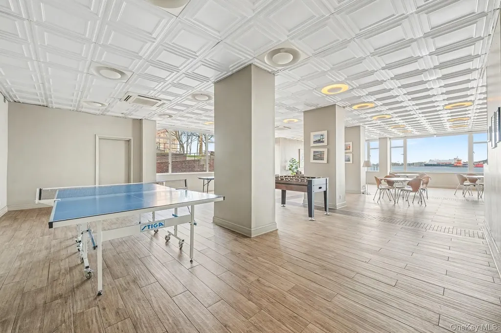 166-25 Powells Cove Boulevard Beechhurst NY 11357