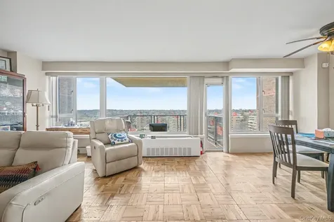 166-25 Powells Cove Boulevard Beechhurst NY 11357