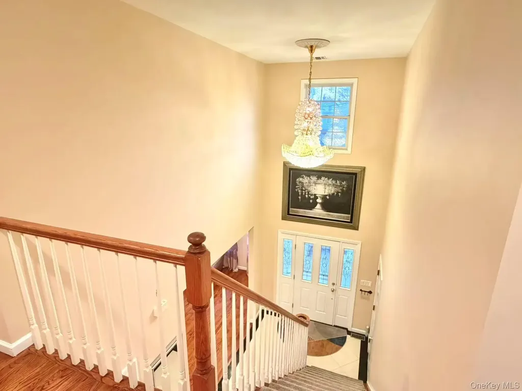 122 Walker Road Mineola NY 11501