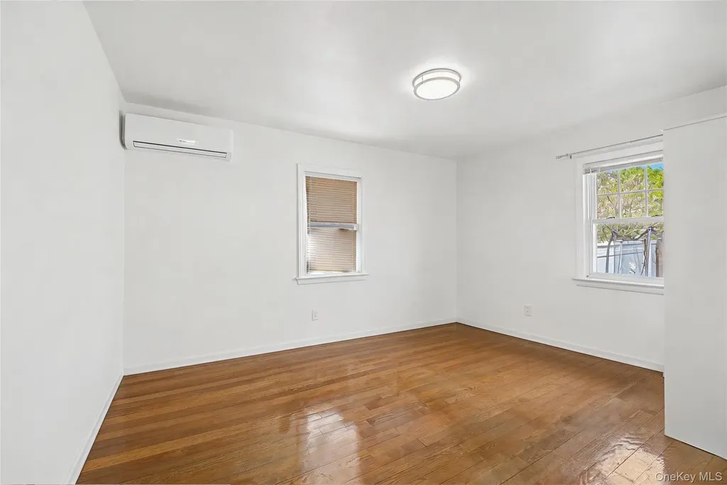 545 7th Avenue New Hyde Park NY 11040