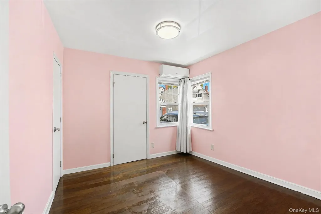 545 7th Avenue New Hyde Park NY 11040