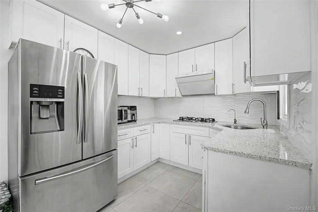 545 7th Avenue New Hyde Park NY 11040