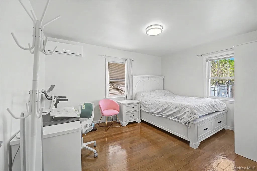 545 7th Avenue New Hyde Park NY 11040