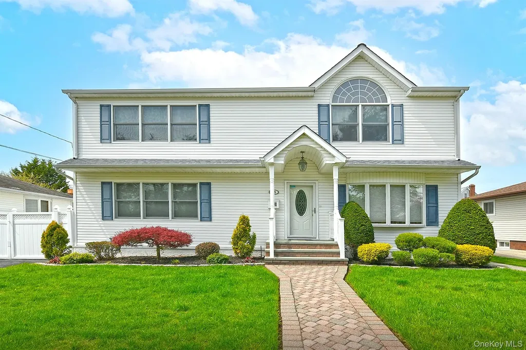 53 S 3rd Street Bethpage NY 11714