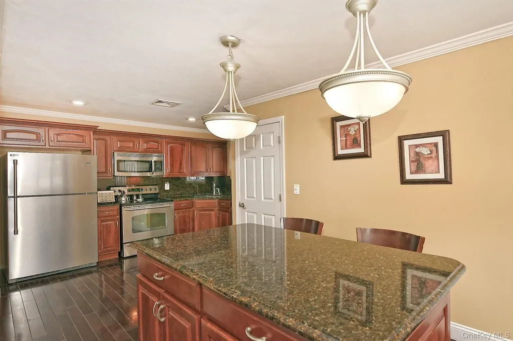 53 S 3rd Street Bethpage NY 11714