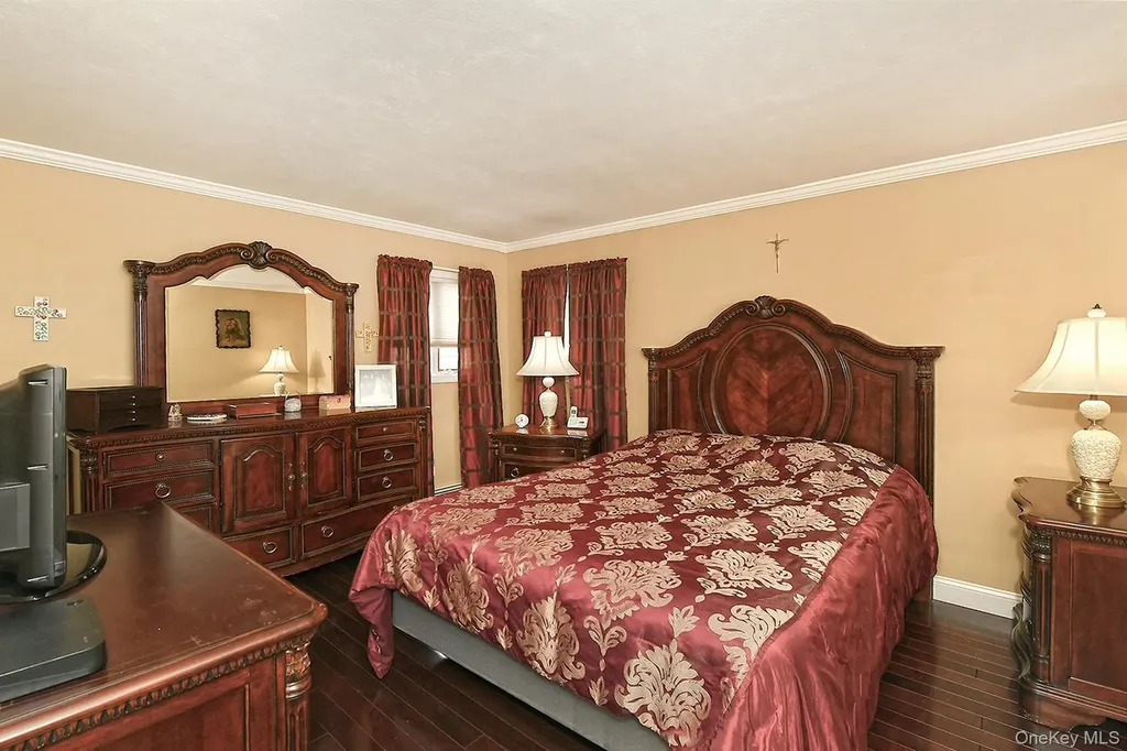 53 S 3rd Street Bethpage NY 11714