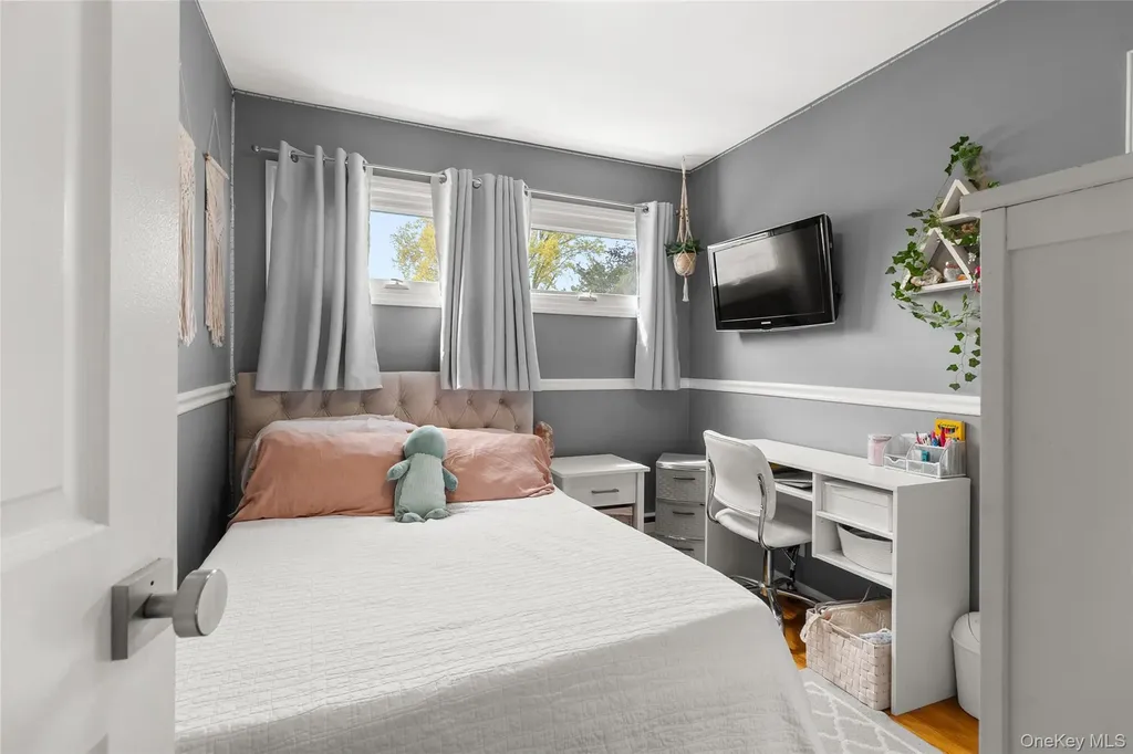 234 E 3rd Street Deer Park NY 11729