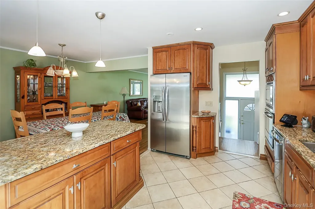 26 Daniel Drive Glen Cove NY 11542