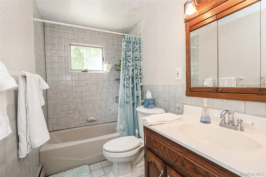 26 Daniel Drive Glen Cove NY 11542