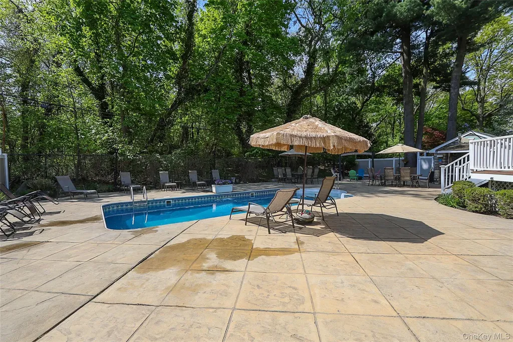26 Daniel Drive Glen Cove NY 11542
