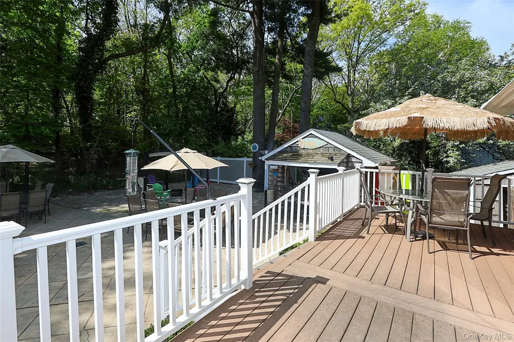 26 Daniel Drive Glen Cove NY 11542