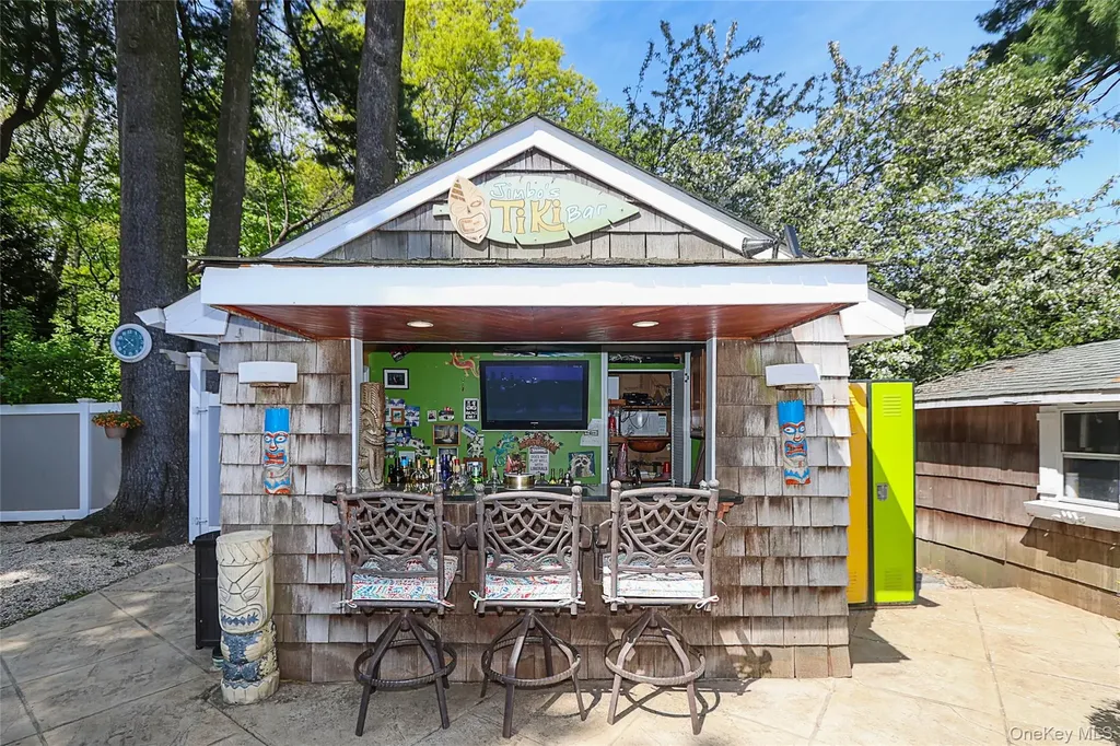 26 Daniel Drive Glen Cove NY 11542