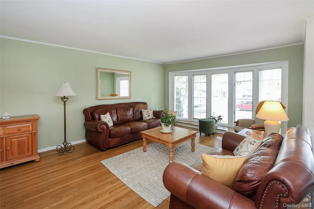 26 Daniel Drive Glen Cove NY 11542