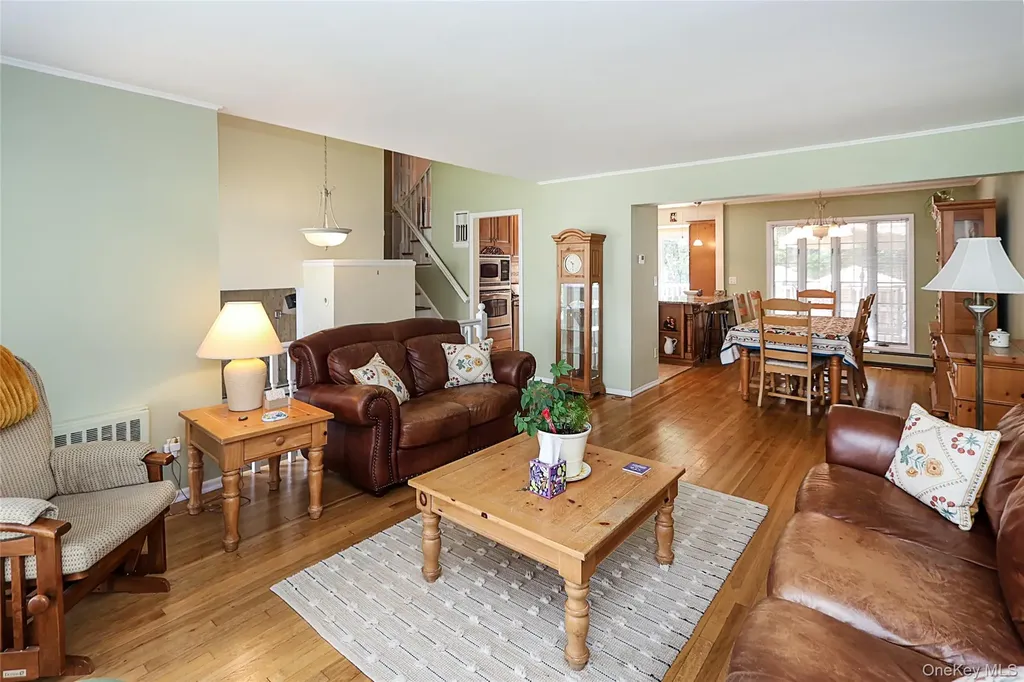 26 Daniel Drive Glen Cove NY 11542