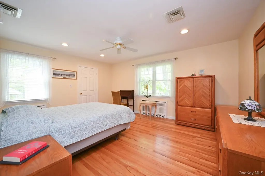 8 Roundabout Road Smithtown NY 11787