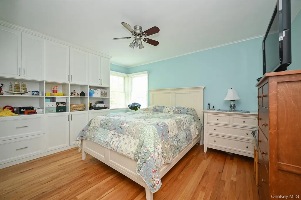 8 Roundabout Road Smithtown NY 11787