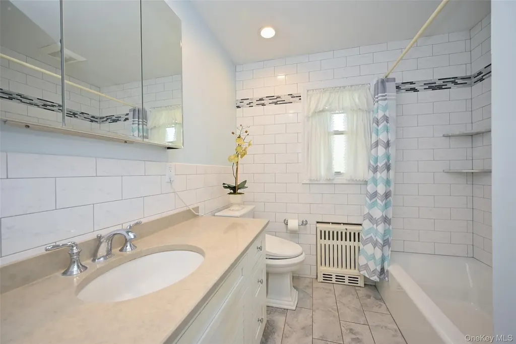 8 Roundabout Road Smithtown NY 11787