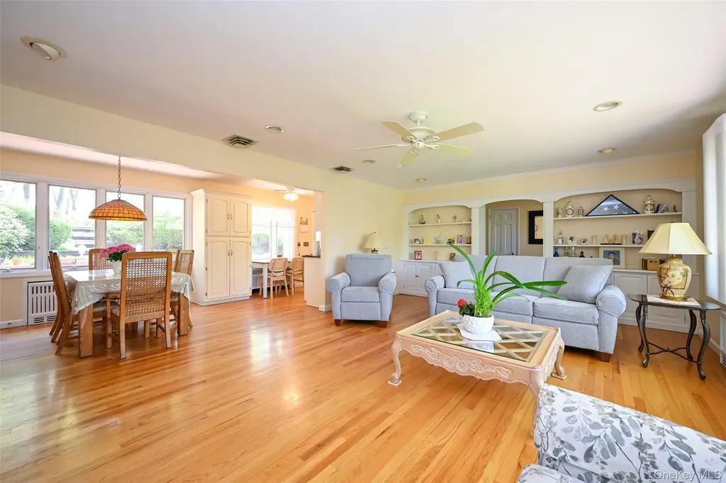 8 Roundabout Road Smithtown NY 11787