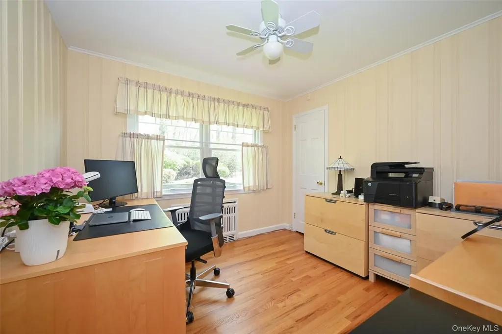 8 Roundabout Road Smithtown NY 11787