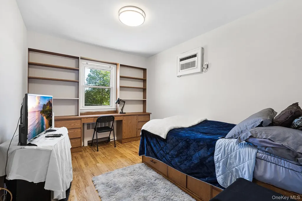 57 Homecrest Oval Yonkers NY 10703