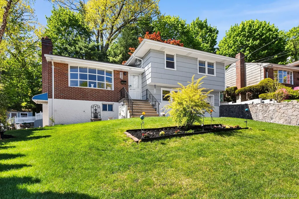 57 Homecrest Oval Yonkers NY 10703