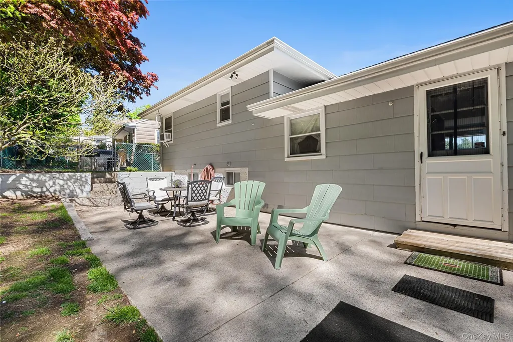 57 Homecrest Oval Yonkers NY 10703