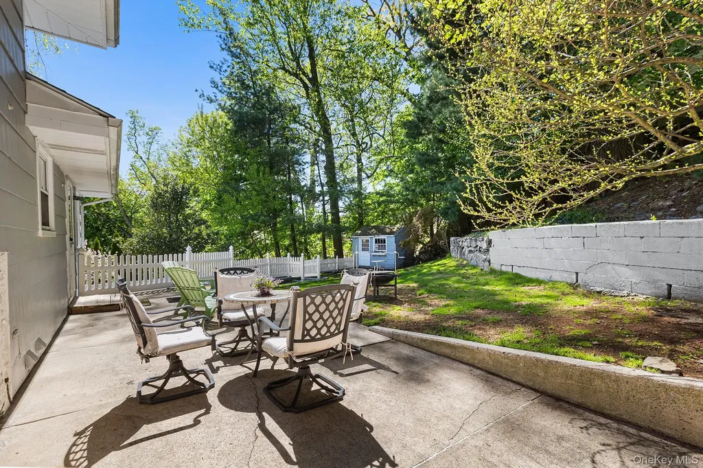 57 Homecrest Oval Yonkers NY 10703