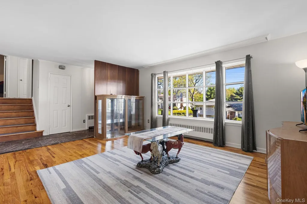 57 Homecrest Oval Yonkers NY 10703