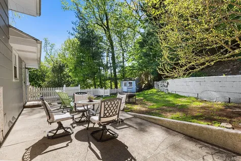 57 Homecrest Oval Yonkers NY 10703