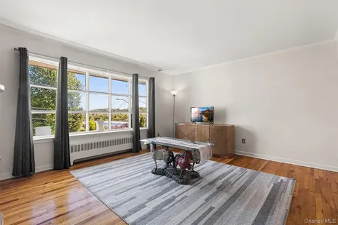57 Homecrest Oval Yonkers NY 10703