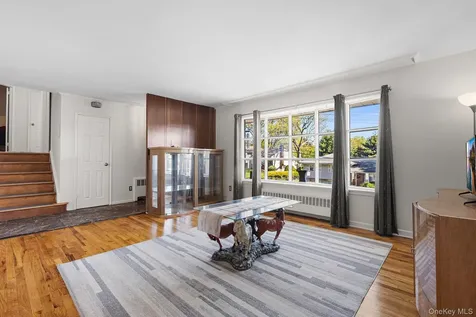 57 Homecrest Oval Yonkers NY 10703