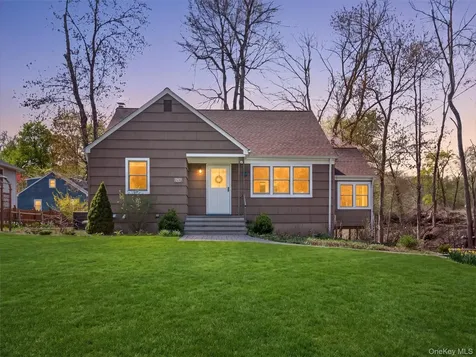 98 Greenbush Road Tappan NY 10983