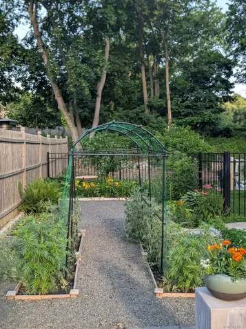 98 Greenbush Road Tappan NY 10983