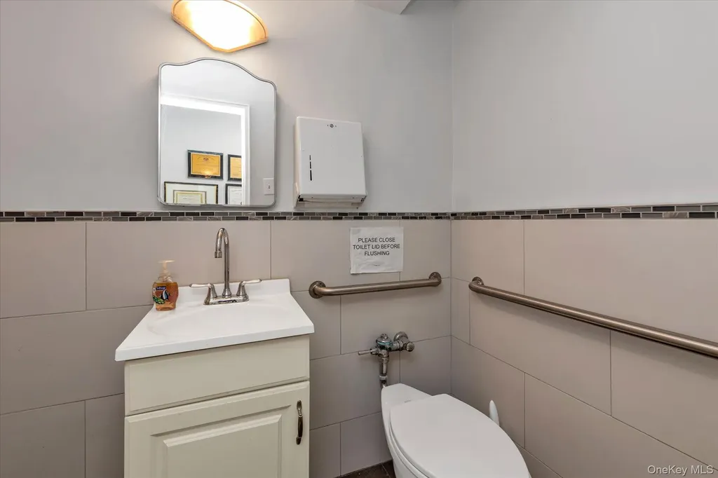 23-35 Bell Boulevard Bayside NY 11360
