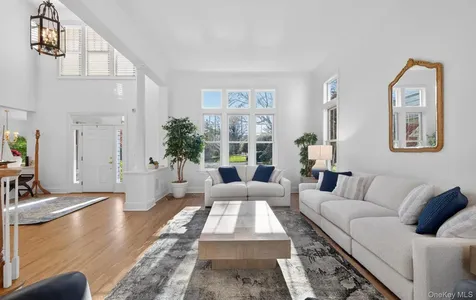1 Pembroke Drive Glen Cove NY 11542