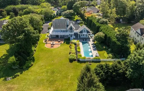 1 Pembroke Drive Glen Cove NY 11542