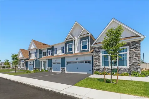 3 Juniper Lane Yaphank NY 11980