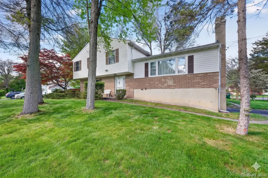 2 Gary Place Wappingers Falls NY 12590