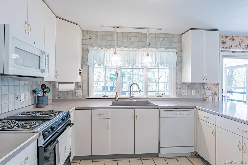 1 Paulette Lane Wappingers Falls NY 12590