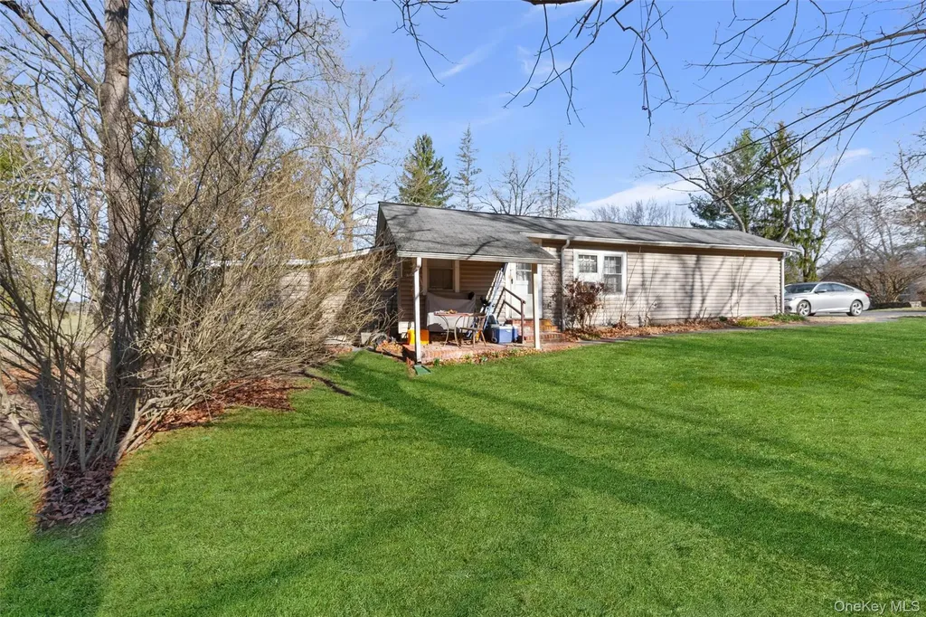 75 Old Minisink Trail Goshen NY 10924